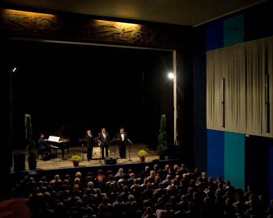 3 tenori in concerto (omaggio a Luciano Pavarotti)